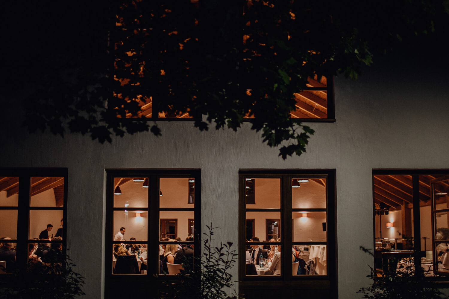 Hochzeitsfotograf koeln bonn duesseldorf karoundjens jens wenzel karolin schell 148 JW 41714 – gesehen bei frauimmer-herrewig.de