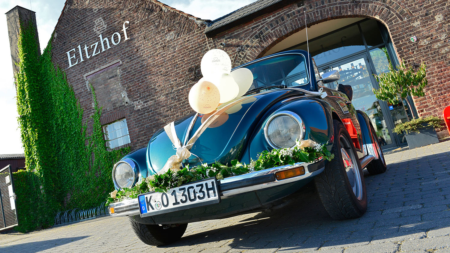 Oldtimer für die Hochzeit – gesehen bei frauimmer-herrewig.de