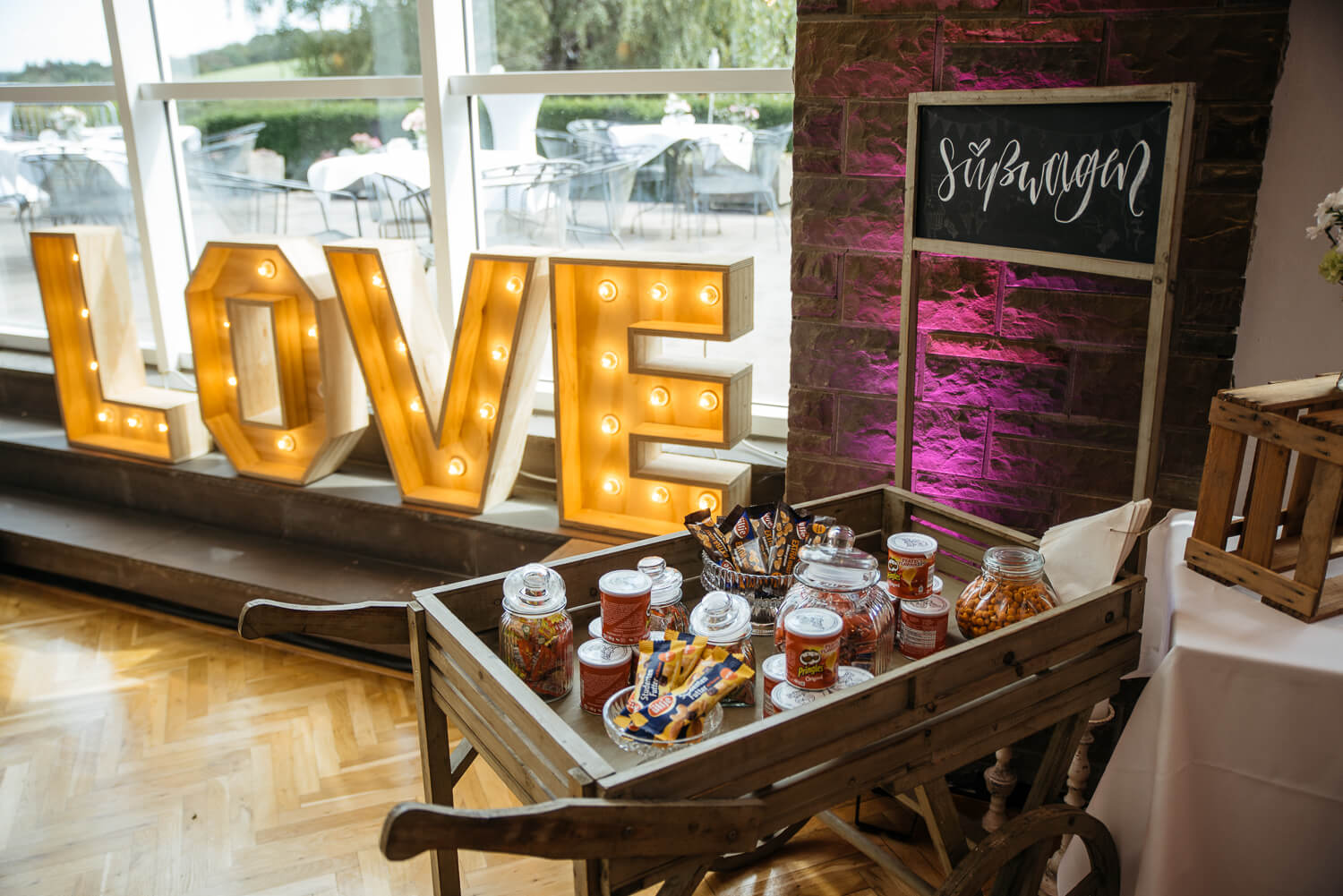 Свадьба в снэк-баре - на сайте frauimmer-herrewig.de Свадьба в снэк-баре - на сайте frauimmer-herrewig.de