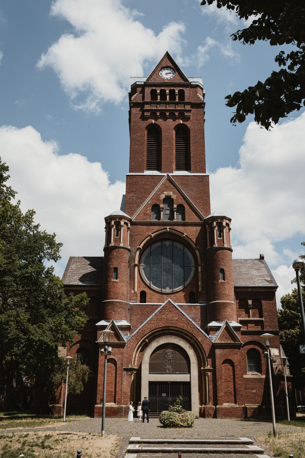 Kirche für die kirchliche Trauung – gesehen bei frauimmer-herrewig.de