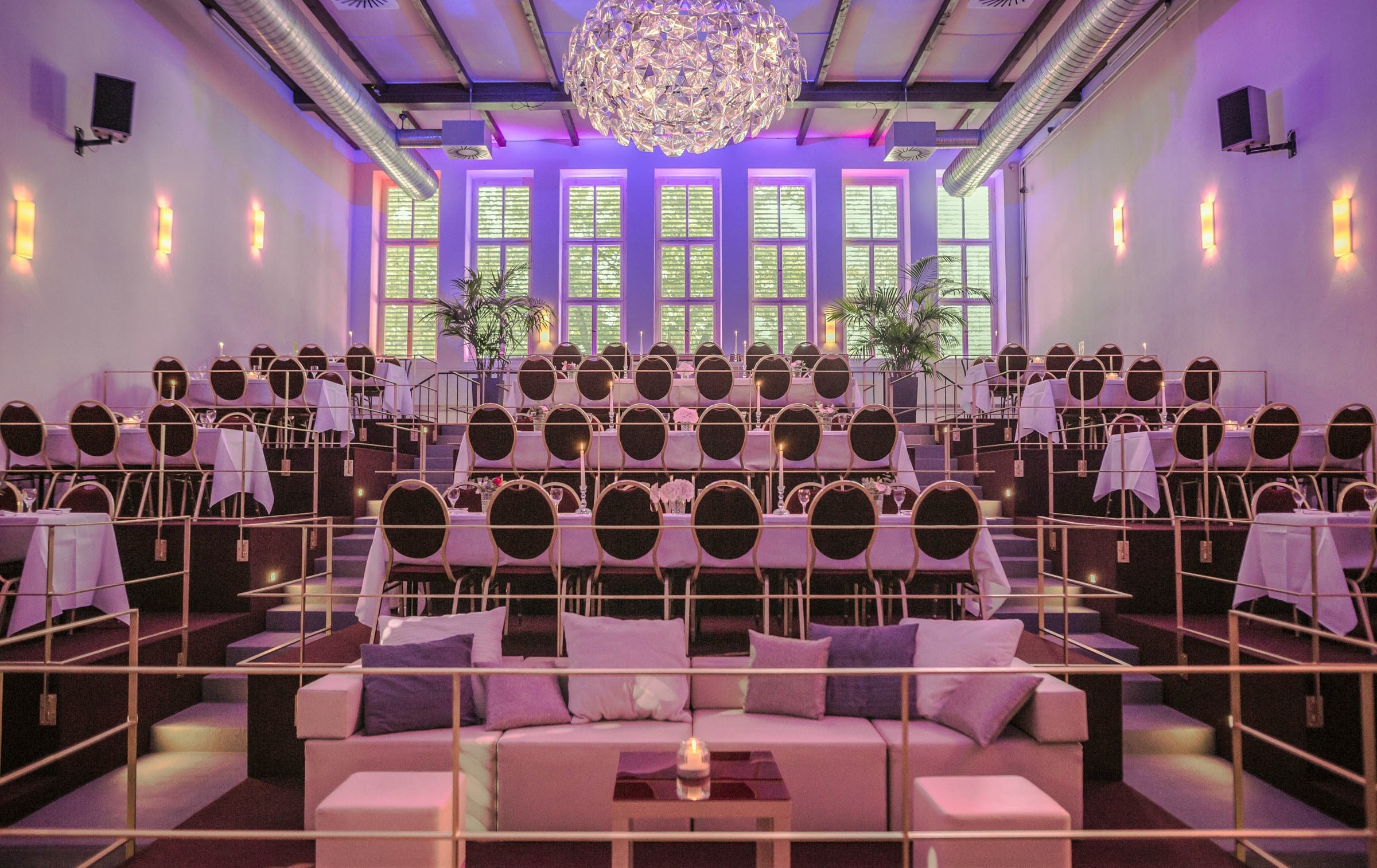 Старый аукционный зал в Кельне - на frauimmer-herrewig.de