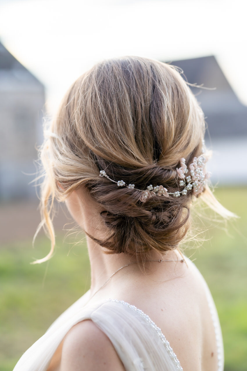 Romantischer Haarschmuck Braut – gesehen bei frauimmer-herrewig.de