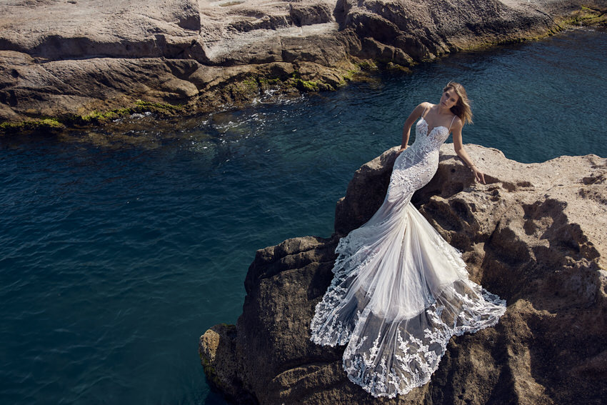 Свадебное платье мадам Бурку от Cecile Kerpen - см. Frauimmer-herrewig.de