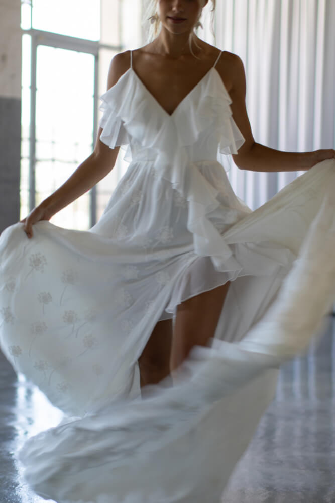 Свадебное платье FLEUR Clara Wengel Brautmoden - см. frauimmer-herrewig.de Свадебное платье FLEUR Clara Wengel Brautmoden - см. frauimmer-herrewig.de