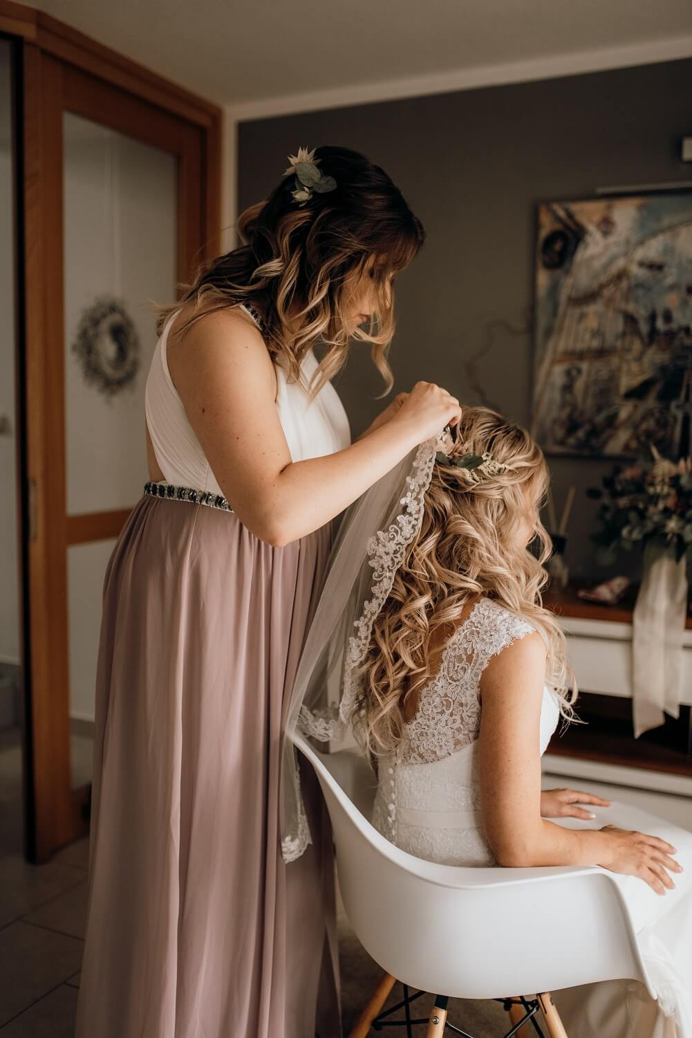 Getting-ready vor der Hochzeit bei der Braut – gesehen bei frauimmer-herrewig.de