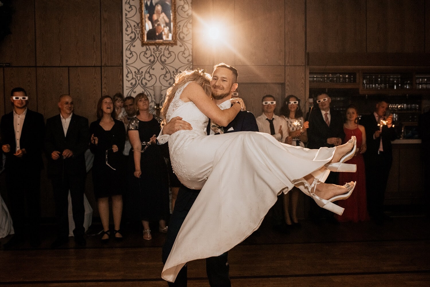 Hochzeitsparty in Hotel – gesehen bei frauimmer-herrewig.de