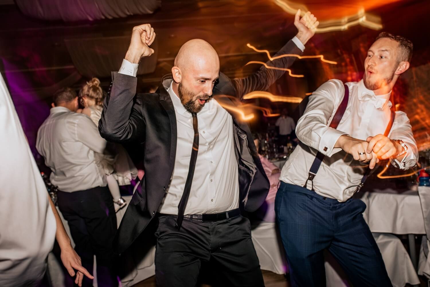 Hochzeitsparty in Hotel – gesehen bei frauimmer-herrewig.de