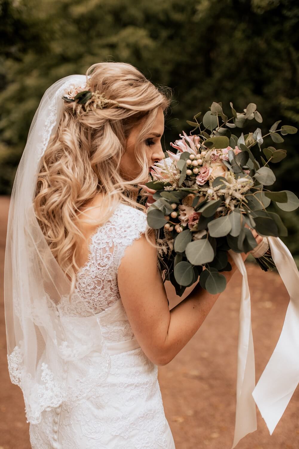 Hochzeitsfotoshooting bei Sommerhochzeit – gesehen bei frauimmer-herrewig.de