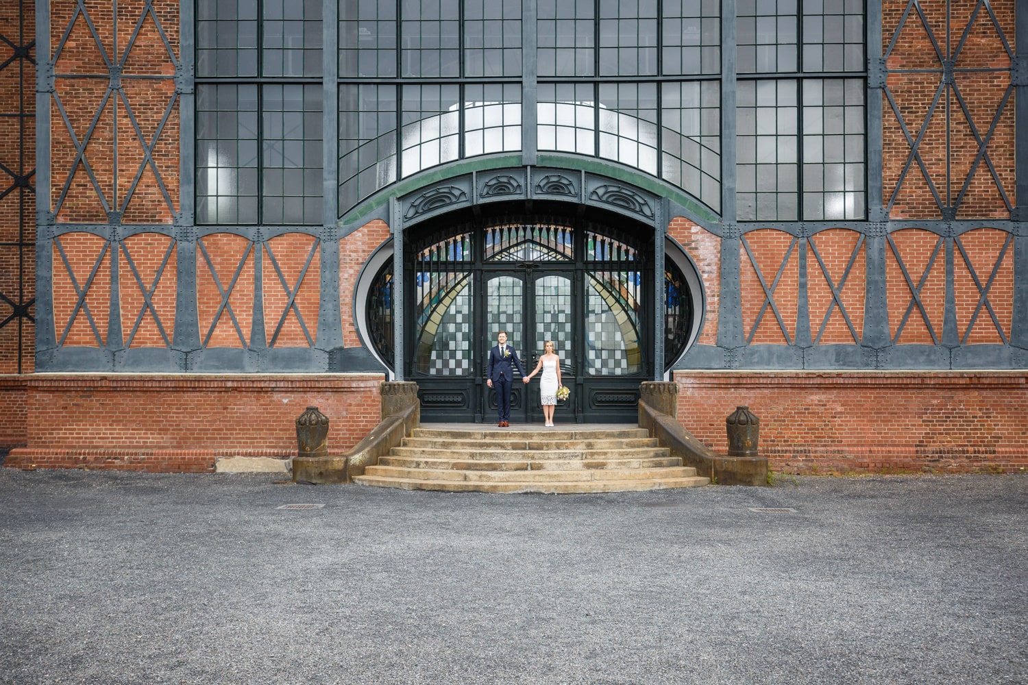 Свадебная фотосессия в старом машинном зале промышленного музея LWL - на frauimmer-herrewig.de Свадебная фотосессия в старом машинном зале промышленного музея LWL - на frauimmer-herrewig.de