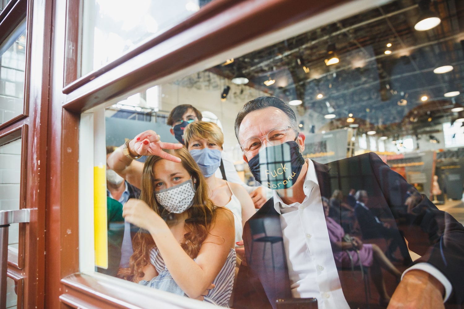 Свадебные гости в Corona - на сайте frauimmer-herrewig.de Свадебные гости в Corona - на сайте frauimmer-herrewig.de