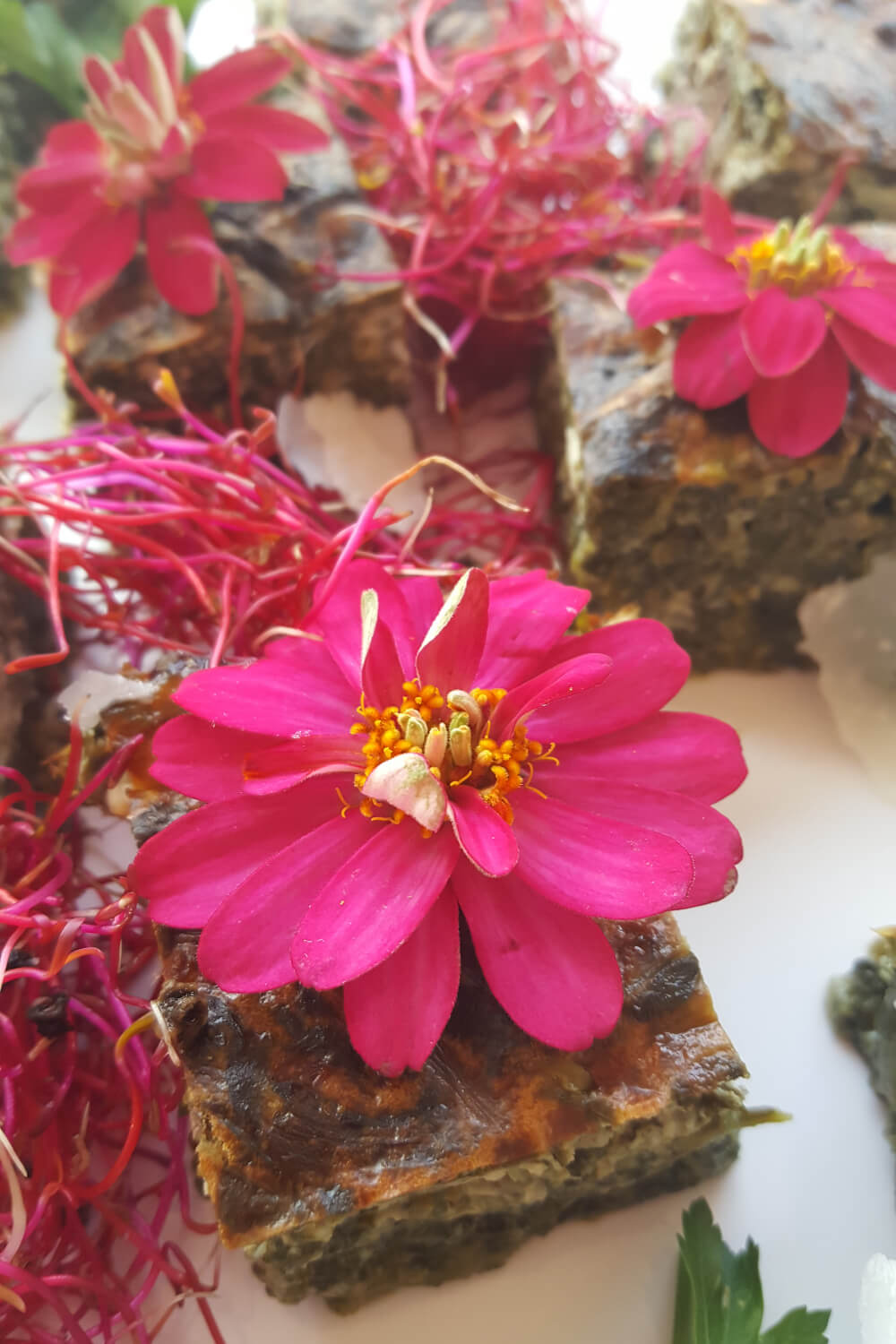 Häppchen mit Blumenverzierung – gesehen bei frauimmer-herrewig.de