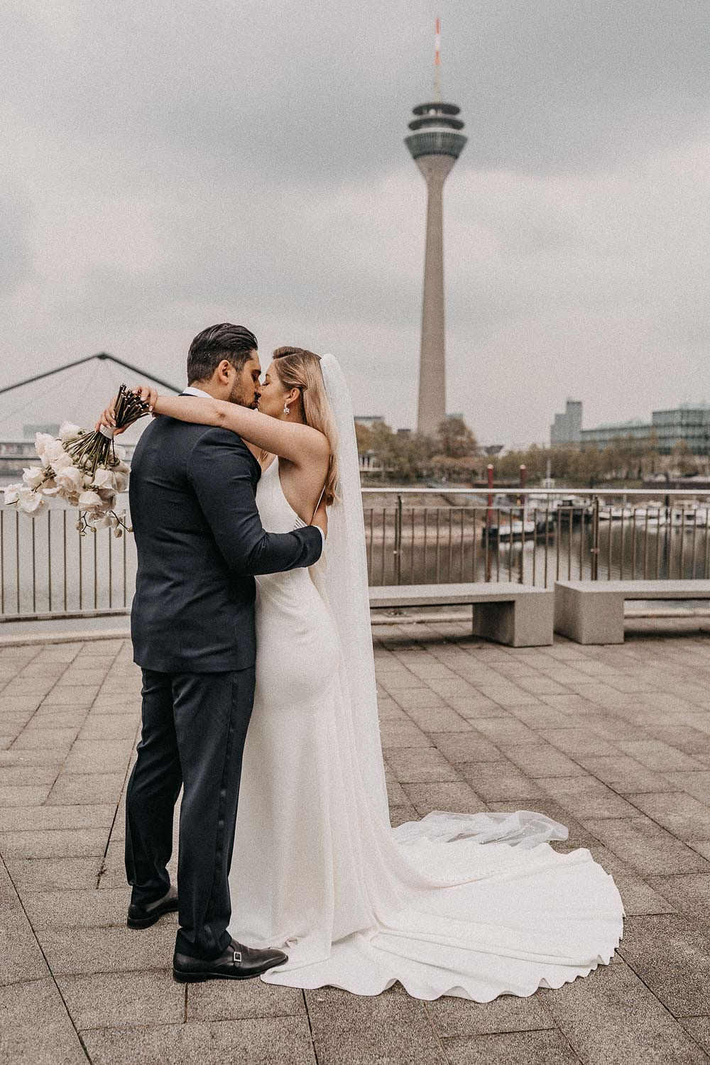 Hochzeit im Medienhafen Düsseldorf – gesehen bei frauimmer-herrewig.de