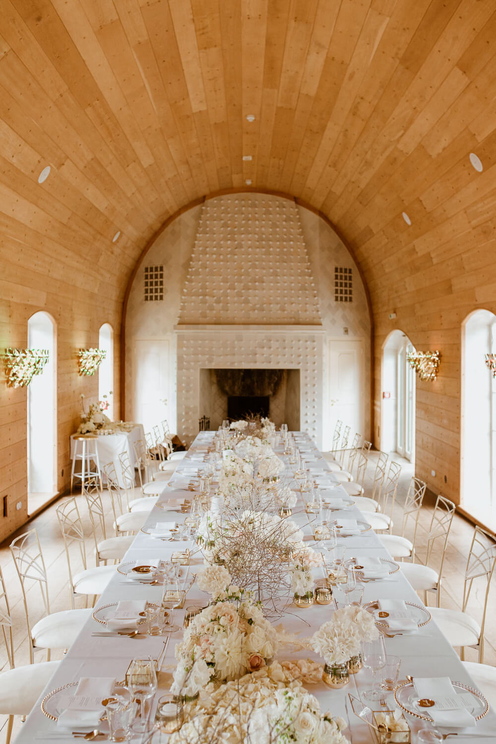 Свадебный стол из белого золота - на frauimmer-herrewig.de