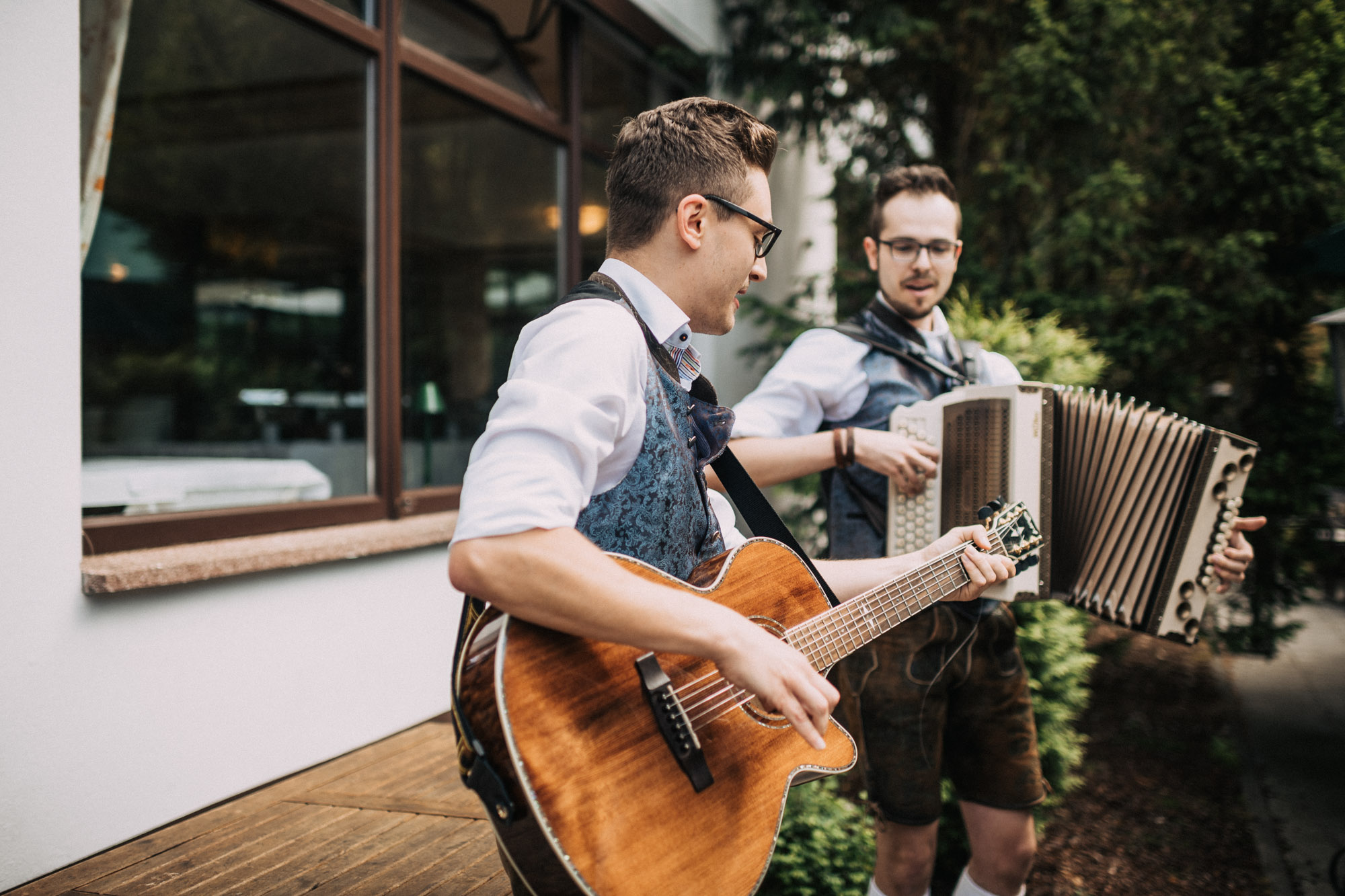 Akkordeon und Gitarre für Hochzeit – gesehen bei frauimmer-herrewig.de