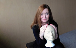 Maskenbildnerin Christiane Reßler